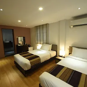 Hotel The Varsity House & Serviced, Yangon